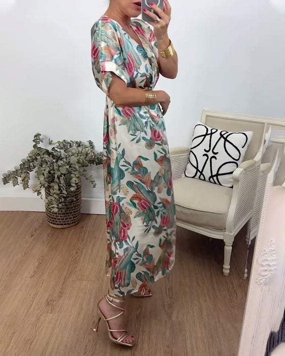 Elegantes Maxikleid mit V-Ausschnitt und botanischem Print 