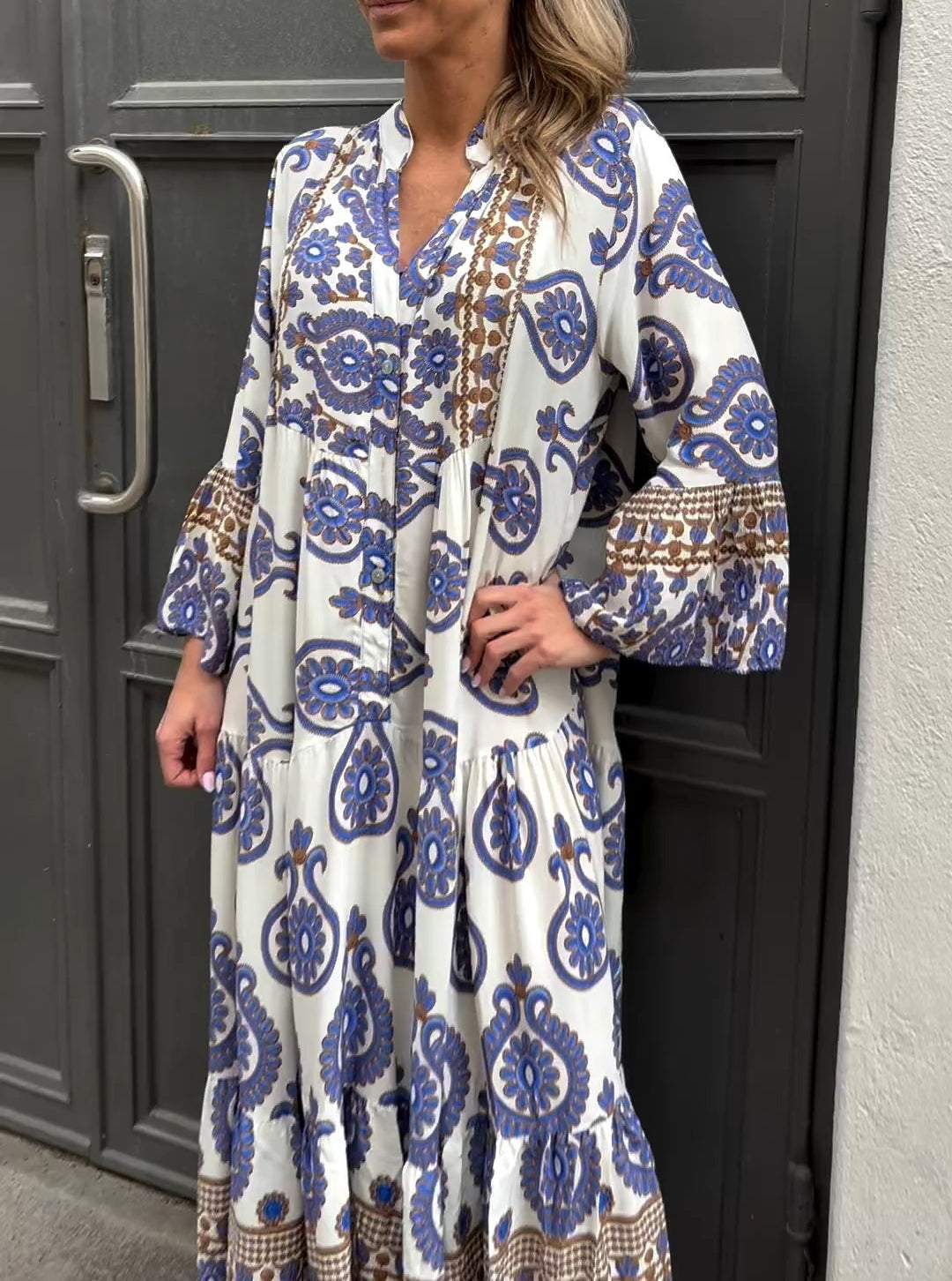 Modern V-Neck Long Sleeve Maxi Dress