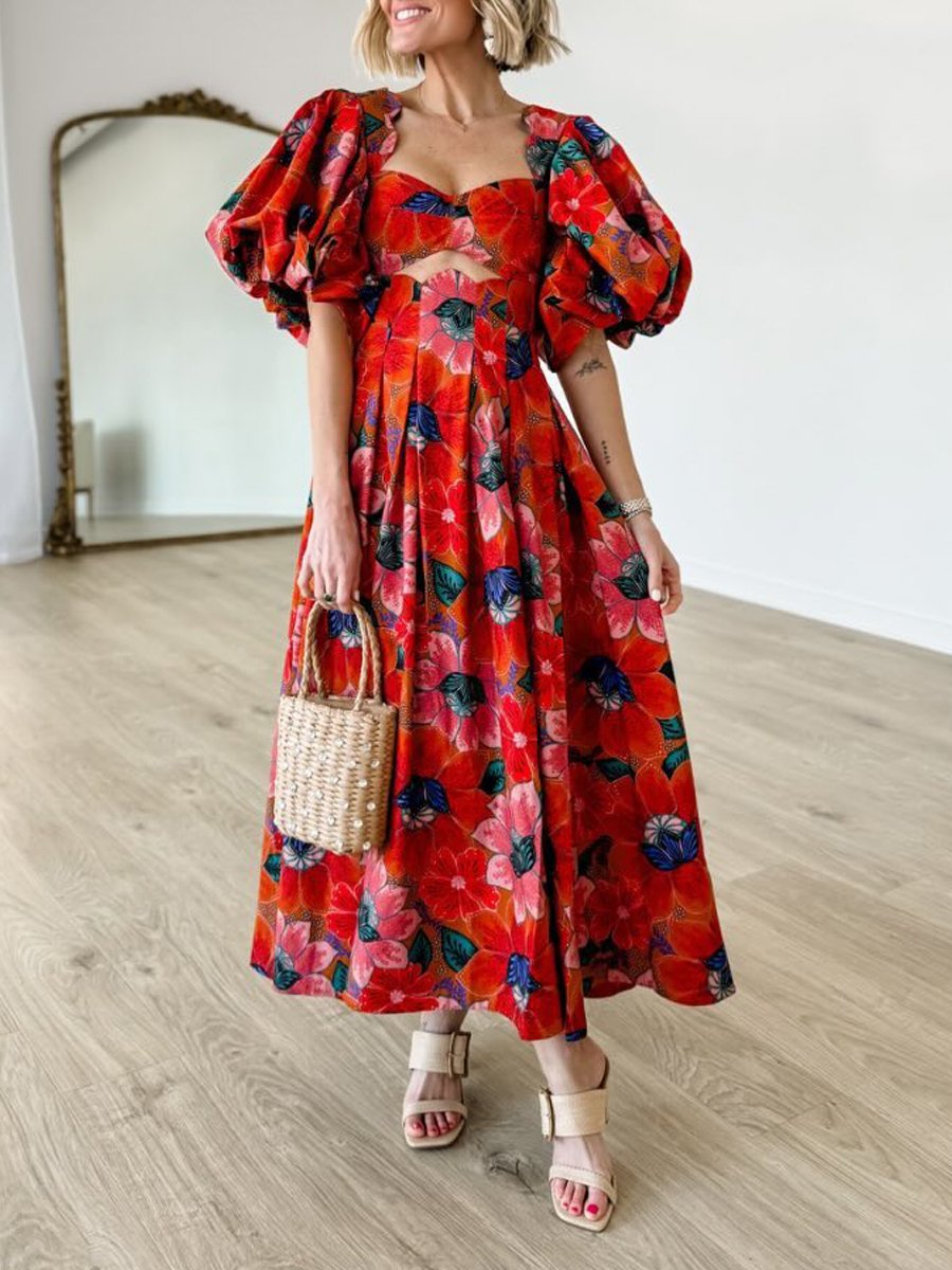 Plissiertes Kleid mit Blumenprint und Cut-outs 