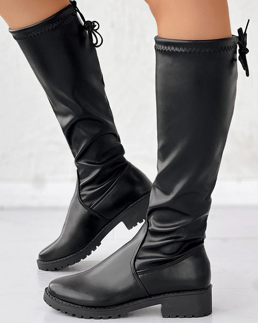 Stretch-Stiefel mit gerüschtem Muster, Schnürdetail auf der Rückseite und dickem Absatz 