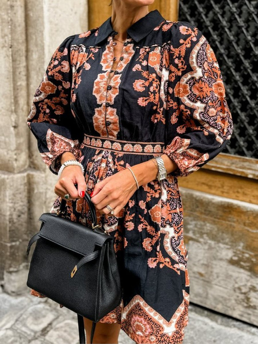 Kleid mit Taschen und Ethno-Bohemian-Print 