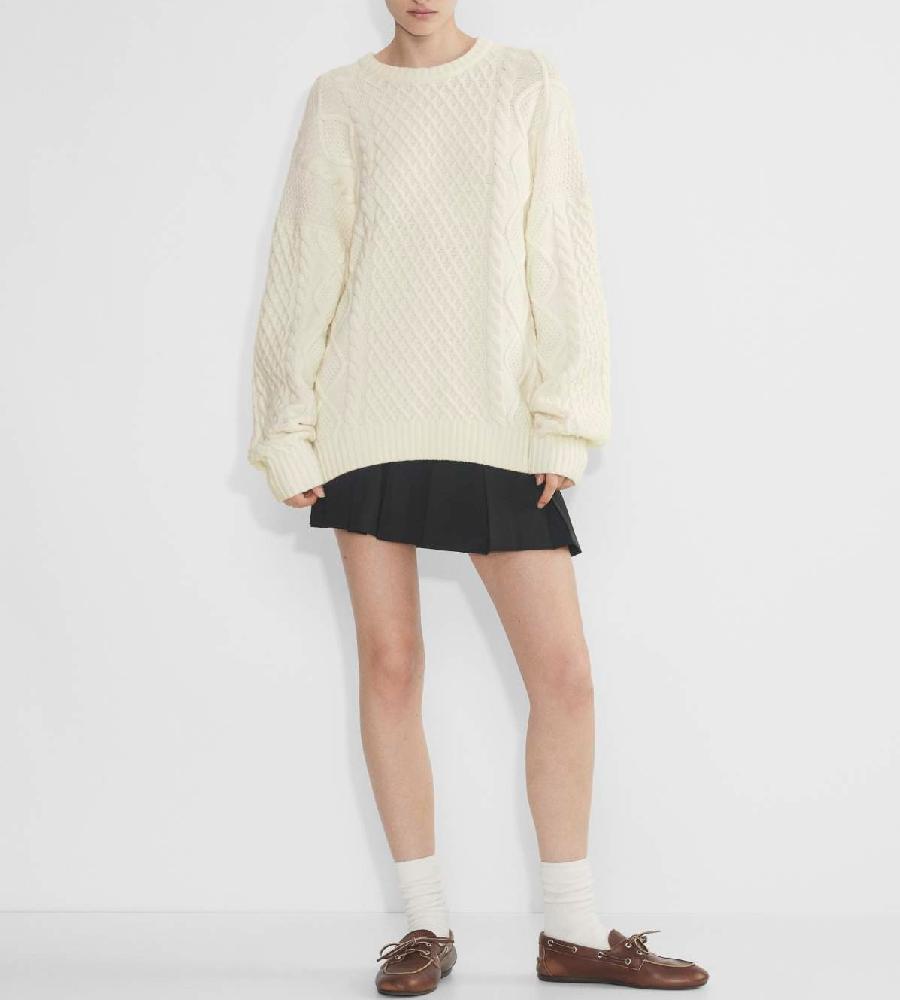 Chic Crewneck Cable-Knit Wool Sweater