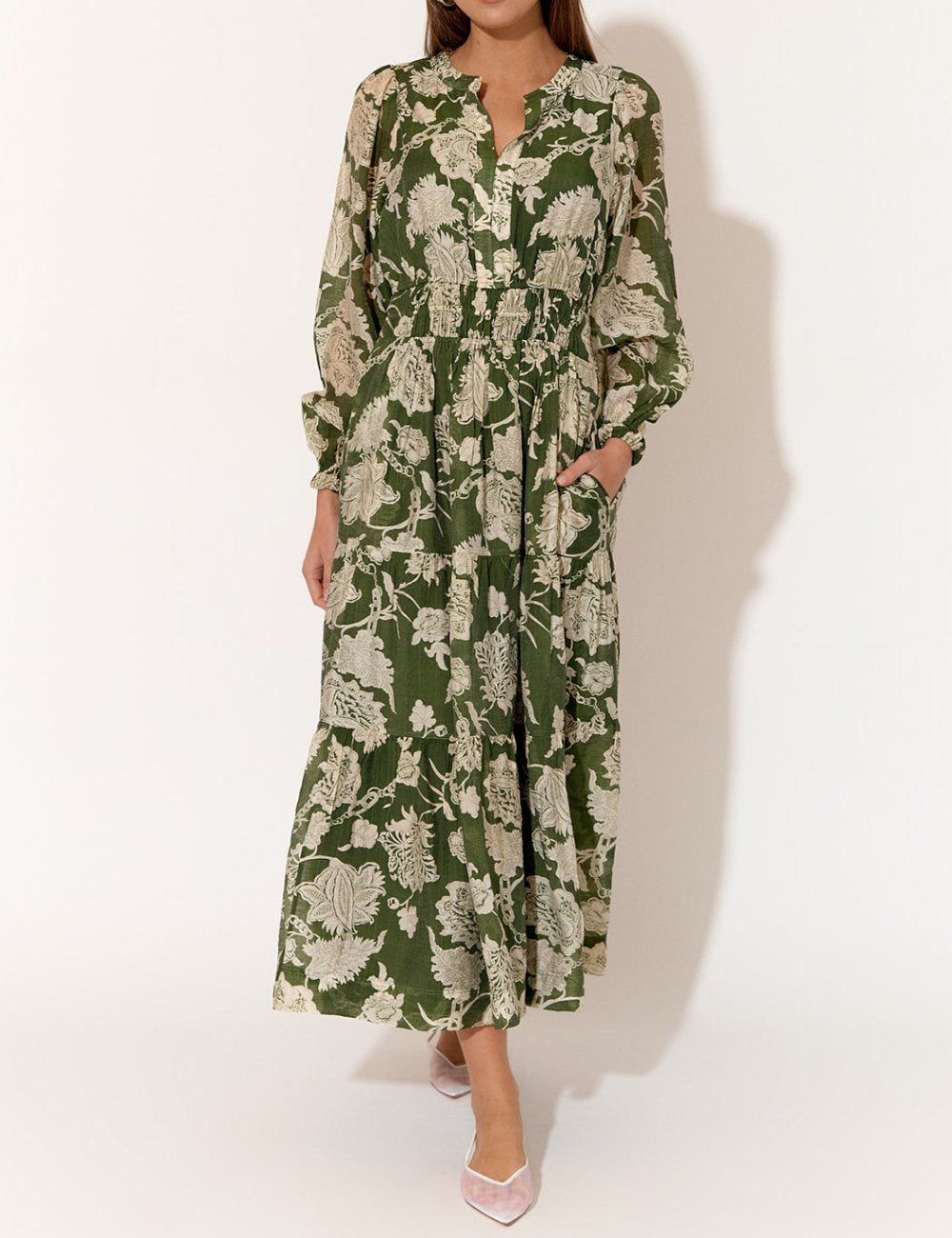 Robe élégante à manches longues et imprimé floral 