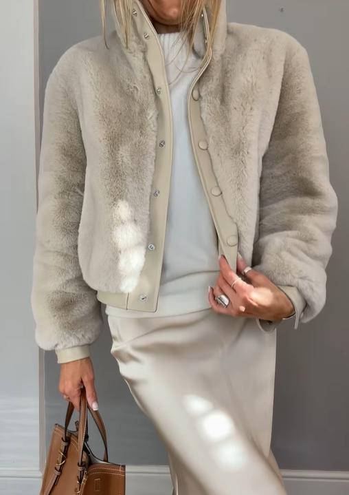 Chic Eco-friendly Fur Jacket