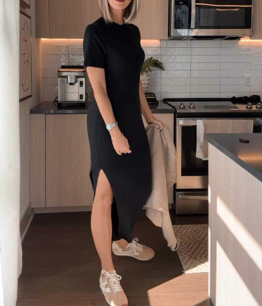 Trendy Black Round Neck Midi Dress