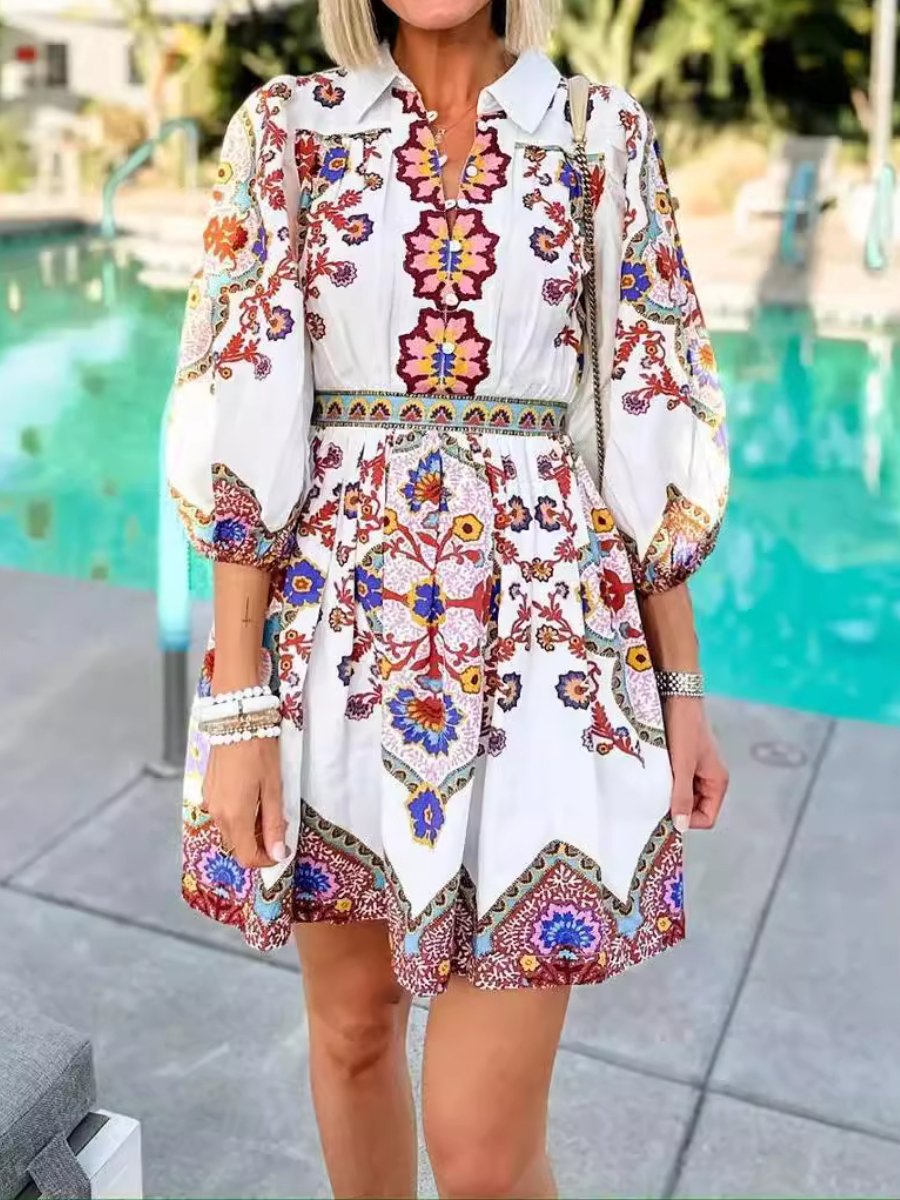 Kleid mit Taschen und Ethno-Bohemian-Print 