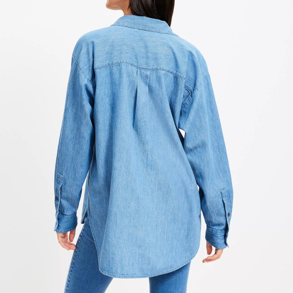 Chemise en jean à poches surdimensionnées et élégante